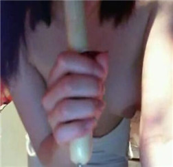 在酒店跳起了热舞 mp4