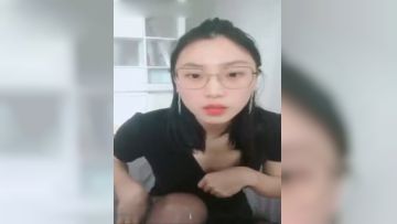 给黑人猛男吹箫啪啪无套内射闺蜜样子真淫骚