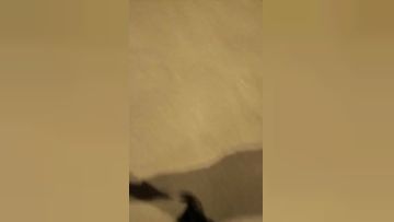 -guochan-骚气逼人的少妇主播糖糖大冷天户外勾搭个没啥性经验的菜鸟开房鸳鸯浴后啪啪