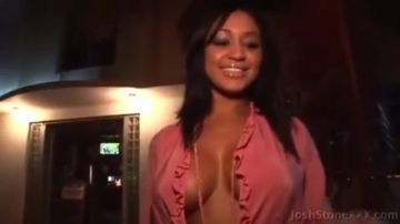 大奶头拉美裔青少年被BBC殴打