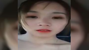 一坊新人漂亮美女主播南山小妹0315和炮友户外车内一多大秀震动棒自慰棒插穴十分淫荡