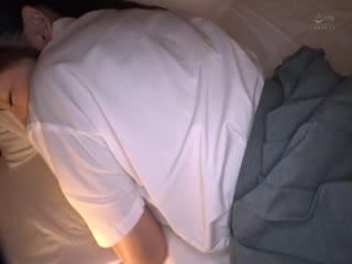 「可以全部射进来喔」和极上美少女的闷绝性交！