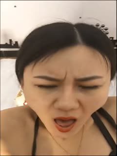 高颜值自拍达人美女剧情演绎辅导干弟学习时发现他用手机看A片 , 兽性大发不顾反抗操完一次又一次 . 淫荡对白!