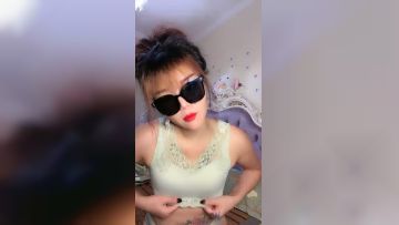 二零二三七月十二_一碰就碰水小姐姐