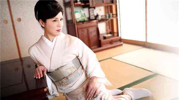 Pacopacomama-050618_268 五十路の着物美人の円熟性技 森下夕子