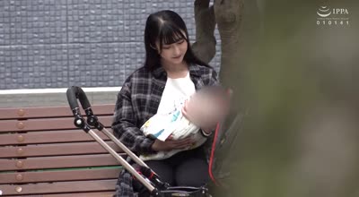 STSK-172 ベビーカー妻付け狙い@新宿区 产后処女ママ膣内ザーメン汚し