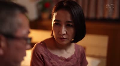 ROE-335 オナ禁して狂い始めた俺を见かねて…。 母亲が隙を见ては搾精してきます。 瀬尾礼子